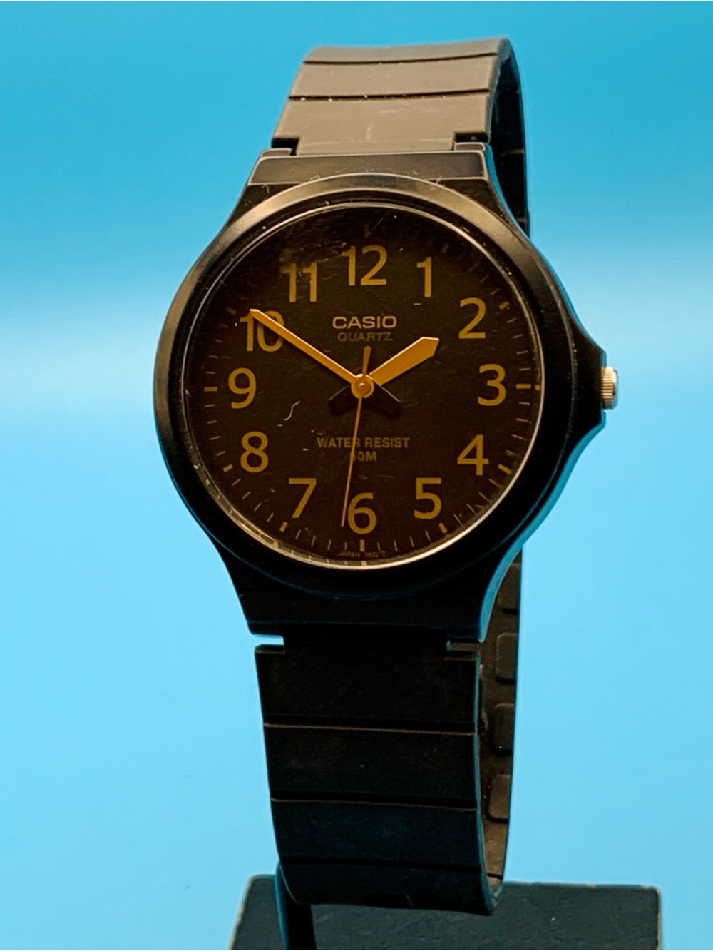 CASIO MW-240 (1330) Men’s Wristwatch Rubber Strap Japan Movt Working New Battery